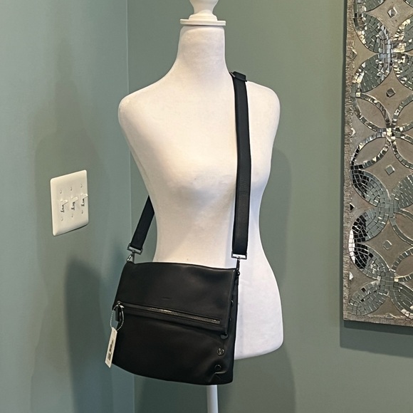 NWT Hammitt Large VIP Black/Gunmetal Crossbody - Picture 3 of 15